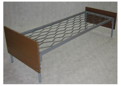 Кровати металлические, столы практичные и износостойкие